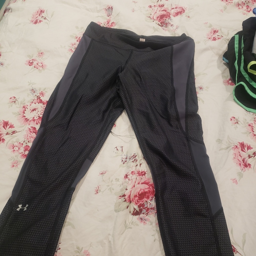 Under armour capris